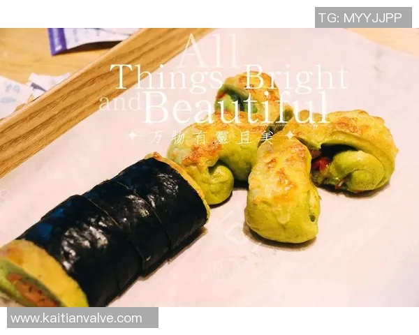 足球明星轻松享受闲趣饼干带来的美味时光与快乐生活