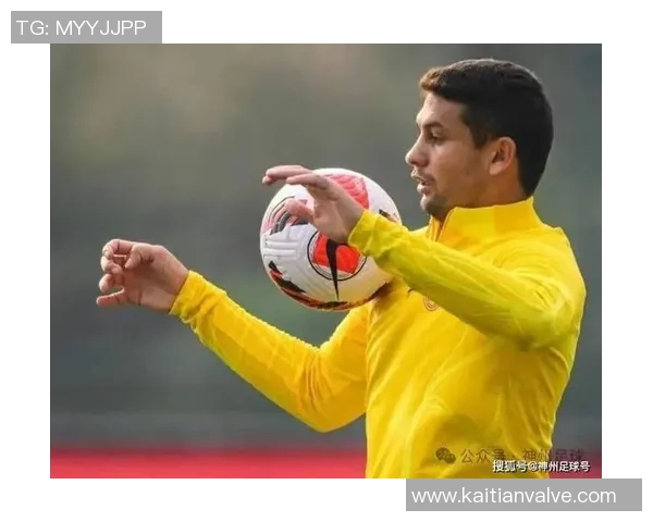 游走的足球明星究竟是谁他在绿茵场上留下了怎样的传奇故事