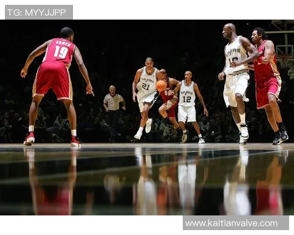 美国足球明星菲利普斯的传奇人生与职业生涯回顾 美国足球明星菲利普斯的传奇人生与职业生涯回顾