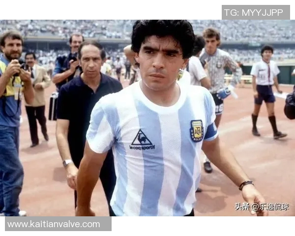 带布的足球明星有哪些他们的故事与成就让我们一起了解这些传奇人物